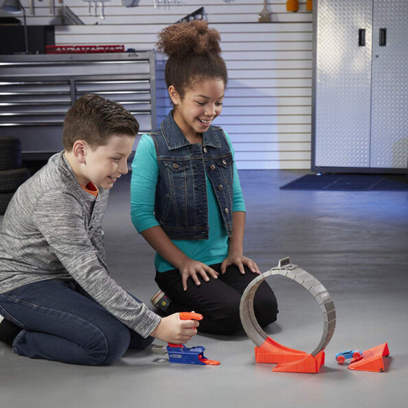 NERF Nitro Speedloop Stunt Set Spelplezier met 360° Looping en Stunts