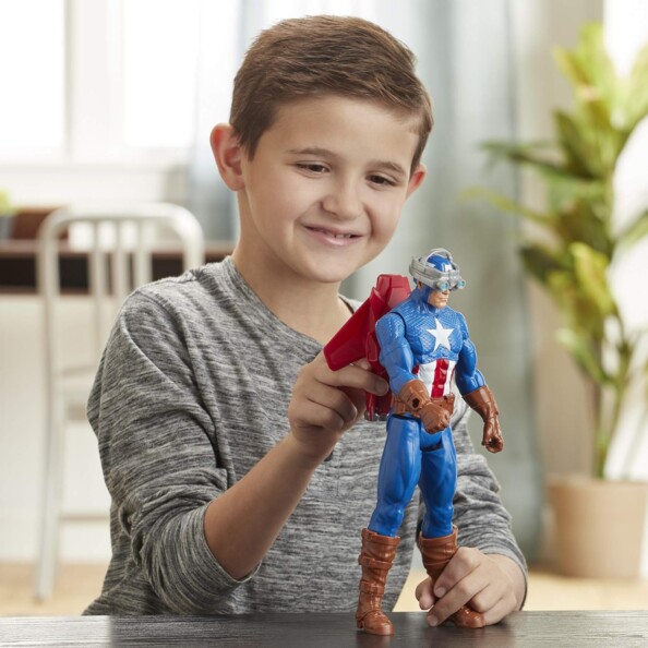 Hasbro Titan Hero Captain America actiefiguur 30 cm