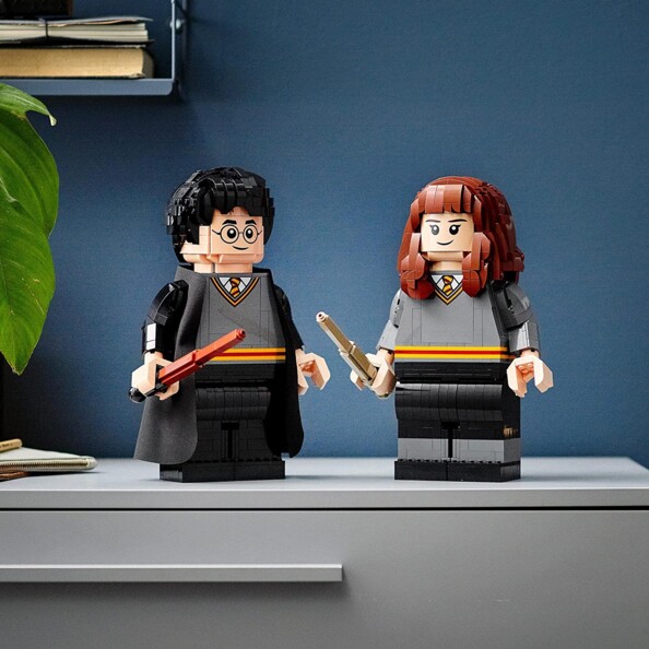 LEGO 76393 grote bouwset van Harry Potter en Hermelien