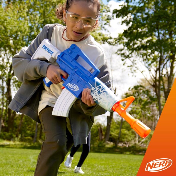 Hasbro Nerf Fortnite Blue Shock dartblaster met gemotoriseerd snelvuur