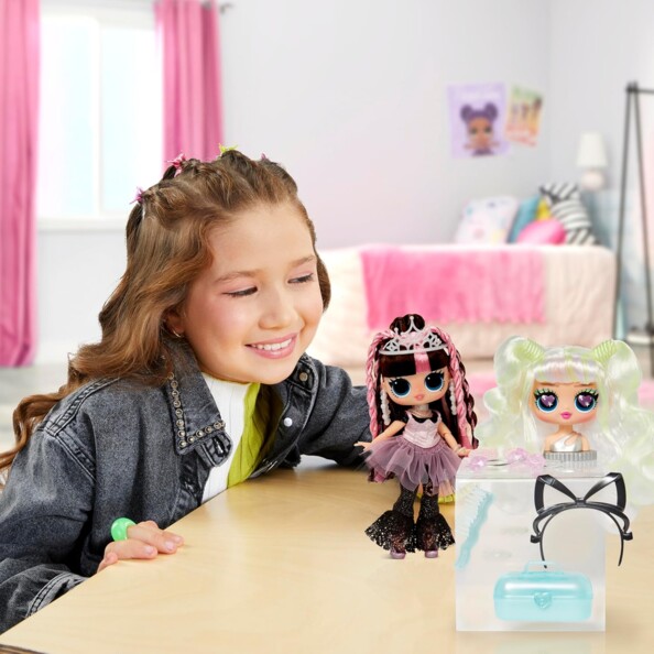 L.O.L. Surprise! Tweens Surprise Swap Billie Blond