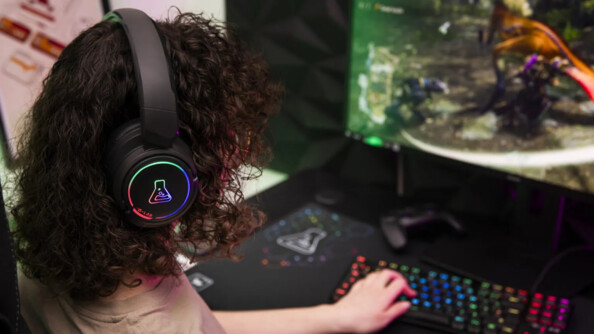 Korp Iridium draadloze gaming headset met bluetooth en 2,4 GHz