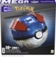 Mega Construx Pokémon bouwset van een grote Poké Ball